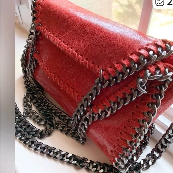 Italian Red Leather Chain Shoulder or Crossbody Bag Sofia designs Pewter Chain - Picture 2 of 16